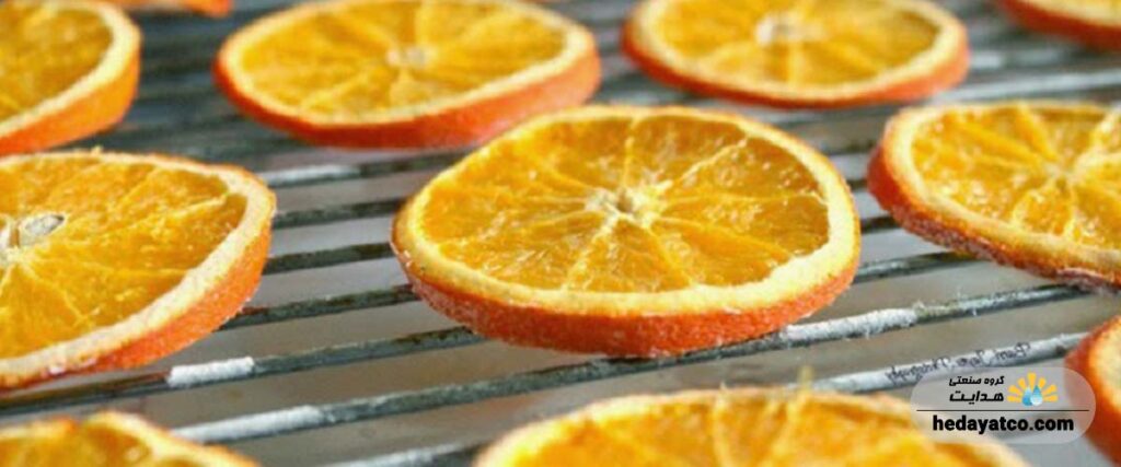 روش ساده و سنتی خشک کردن پرتقال روی بخاری یا شوفاژ با استفاده از توری فلز